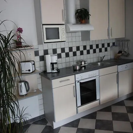 Appartement-4-mit-2-schlafzimmern-und-balkon *
