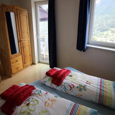 Appartement-4-mit-2-schlafzimmern-und-balkon Flattach
